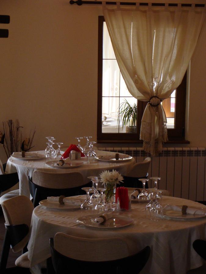 Pensiunea Taverna Bucium Iasi Exterior photo