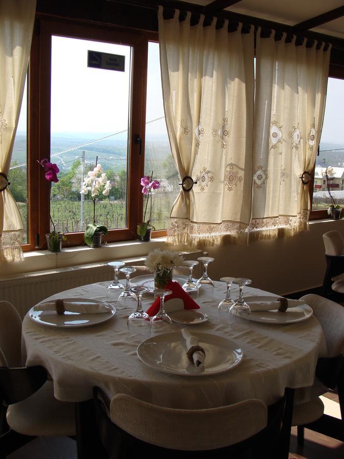 Pensiunea Taverna Bucium Iasi Exterior photo